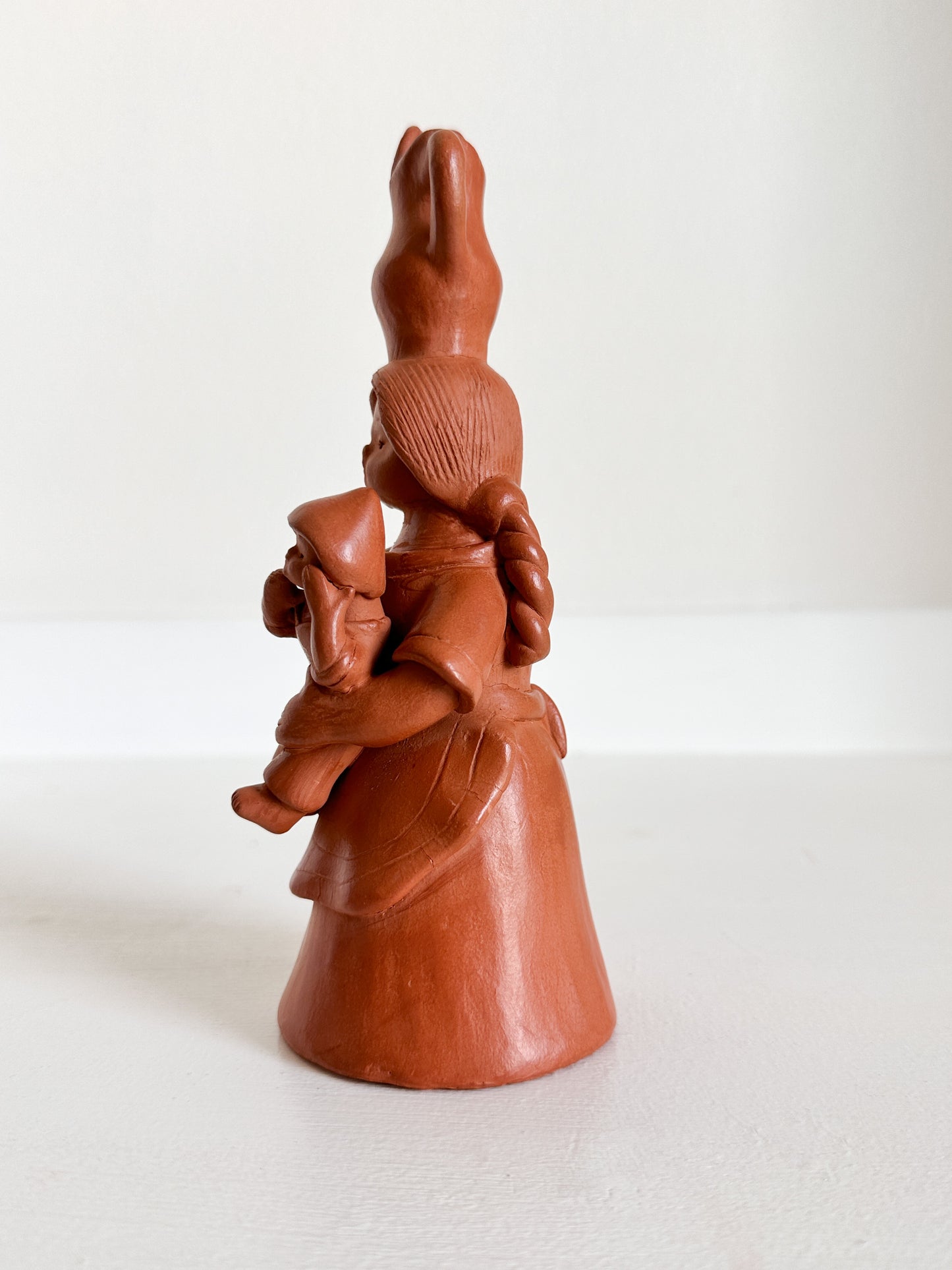 Barro Artisan Women Figurine