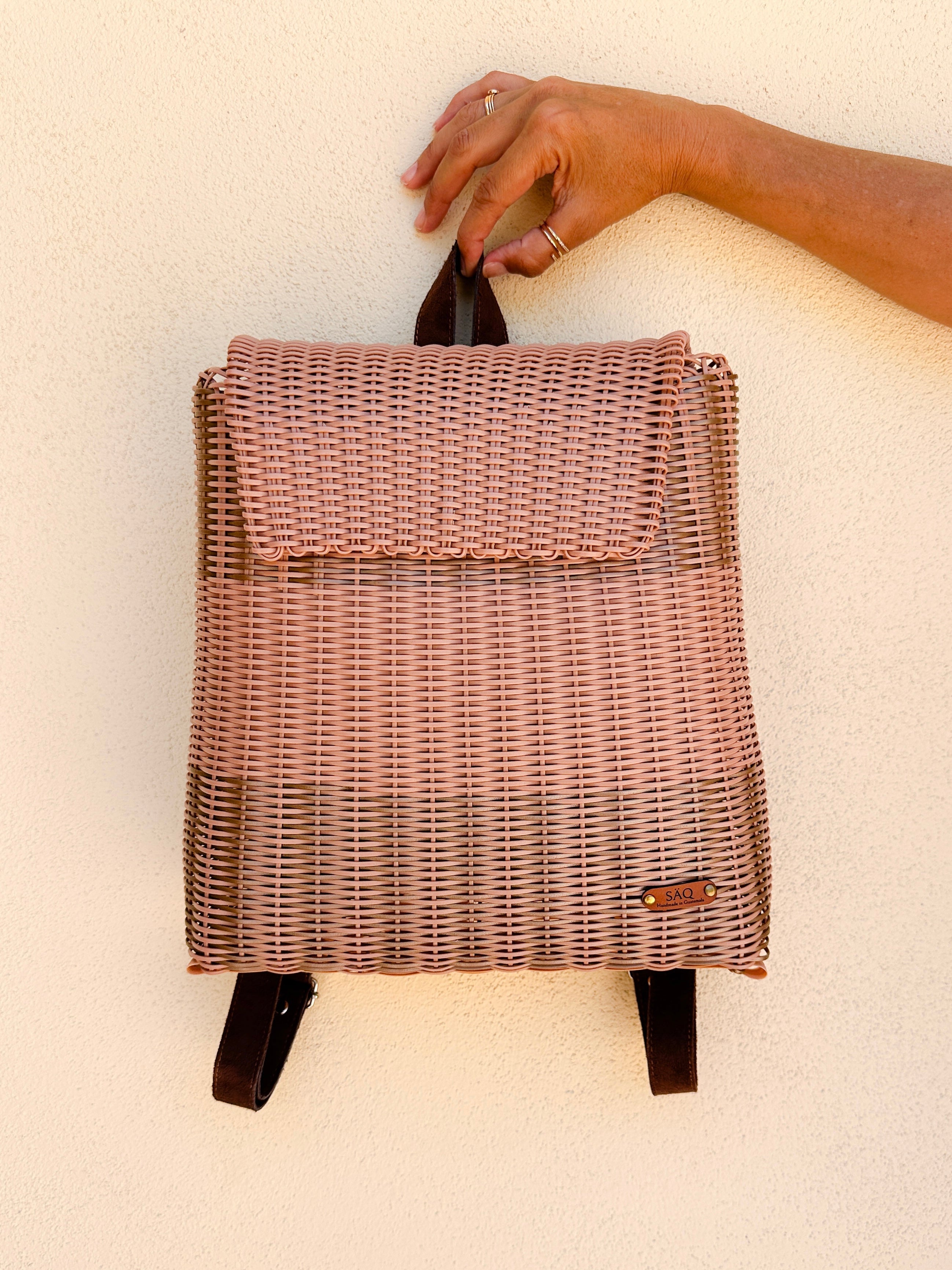 Mini Backpack Cocoa & Gold – SÄQ