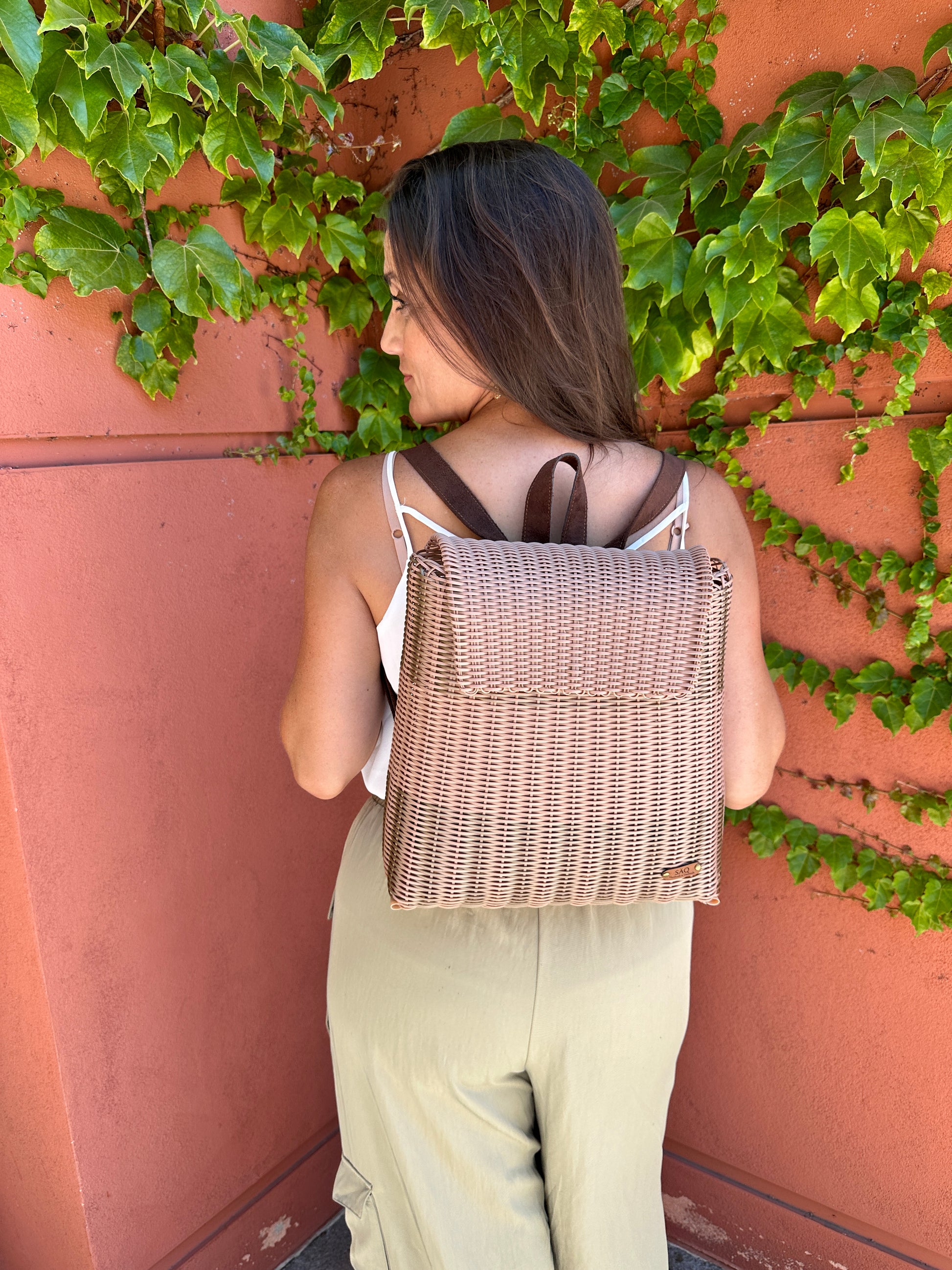 Mini Backpack Cocoa & Gold – SÄQ Mini Backpack Cocoa & Gold – SÄQ